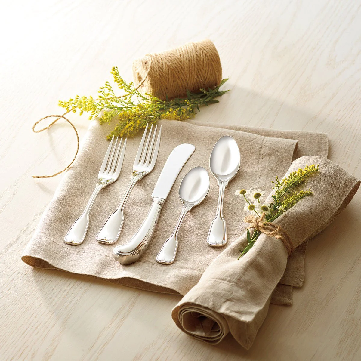 Jefferson Flatware: 5-Piece Place Setting - Image 4